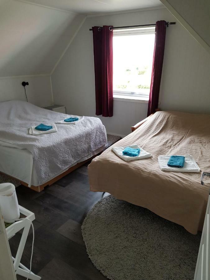 1 Room In The Yellow House, Close To Airport & Lofoten Evenskjer ภายนอก รูปภาพ