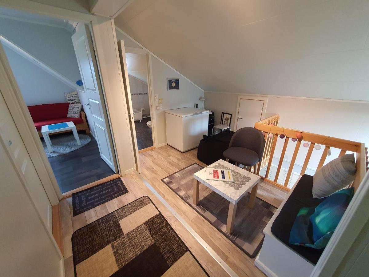 1 Room In The Yellow House, Close To Airport & Lofoten Evenskjer ภายนอก รูปภาพ