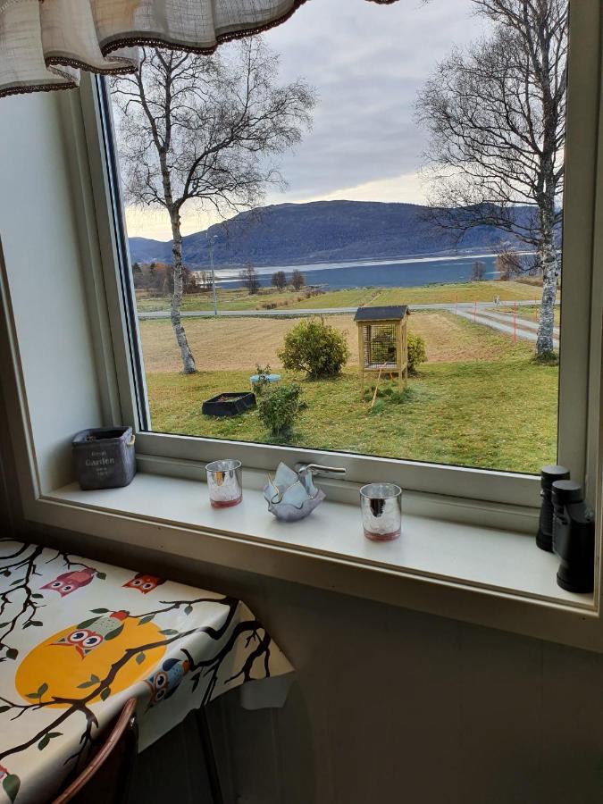 1 Room In The Yellow House, Close To Airport & Lofoten Evenskjer ภายนอก รูปภาพ
